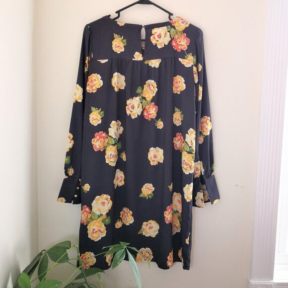 LOFT Shift Dress Long Sleeve Button Cuffs Gray Floral  Size M - Picture 5 of 5